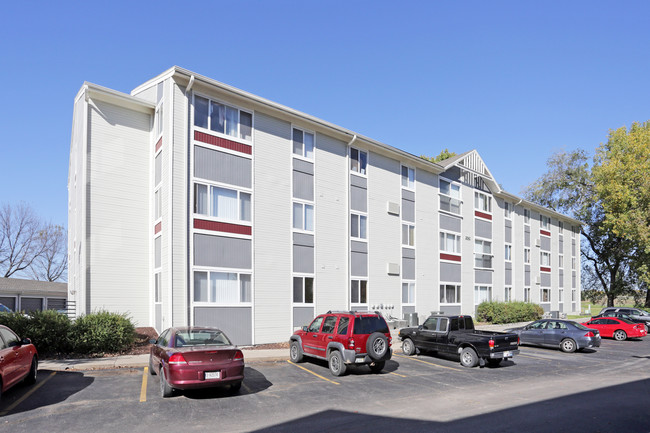 Parkview Apartments in Lincoln, NE - Building Photo - Building Photo