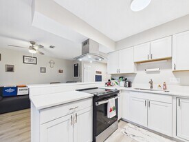 309 Olympia Ct in Fort Walton Beach, FL - Building Photo