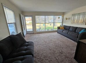 10211 Troy St in Oak Park, MI - Building Photo - Building Photo