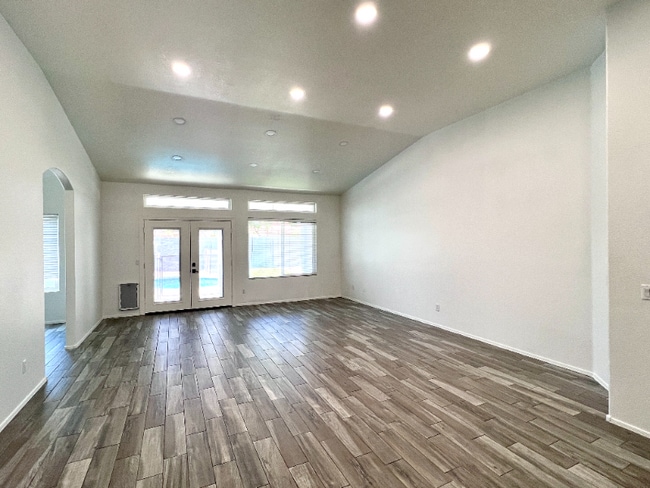 1501 E Princeton Ave in Gilbert, AZ - Foto de edificio - Building Photo