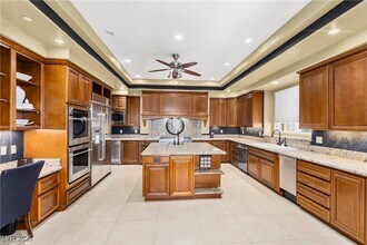 9145 Tesoras Dr in Las Vegas, NV - Building Photo - Building Photo