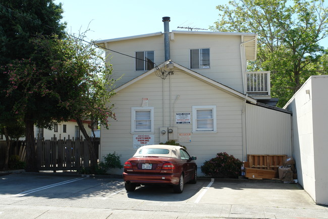 2108 Stuart St in Berkeley, CA - Building Photo - Building Photo