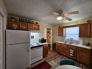 2124 W Jackson St in Muncie, IN - Foto de edificio - Building Photo