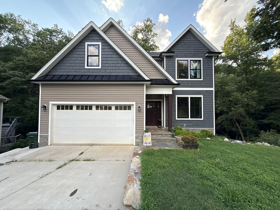 1401 Freshwater Ct in Wake Forest, NC - Building Photo