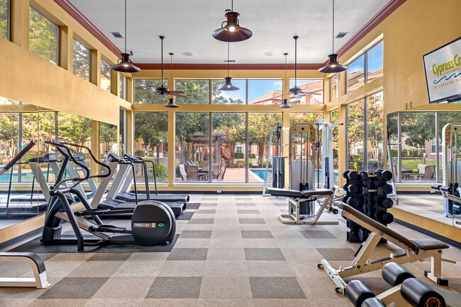 Cypress Creek Lakeline Blvd in Cedar Park, TX - Foto de edificio - Building Photo