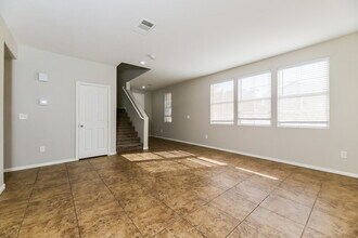 6035 N Hidden Summit St in North Las Vegas, NV - Building Photo - Building Photo