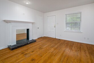 304 Lynn Dr in Madison, AL - Building Photo - Building Photo