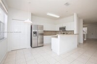 10979 NW 79th St in Miami, FL - Building Photo - Building Photo