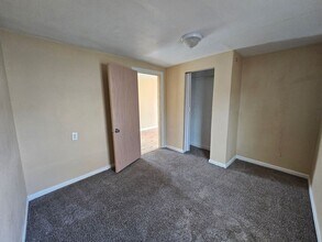 306 W 11th St in Hale Center, TX - Building Photo - Building Photo