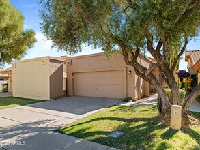 2353 W Shawnee Dr in Chandler, AZ - Foto de edificio - Building Photo
