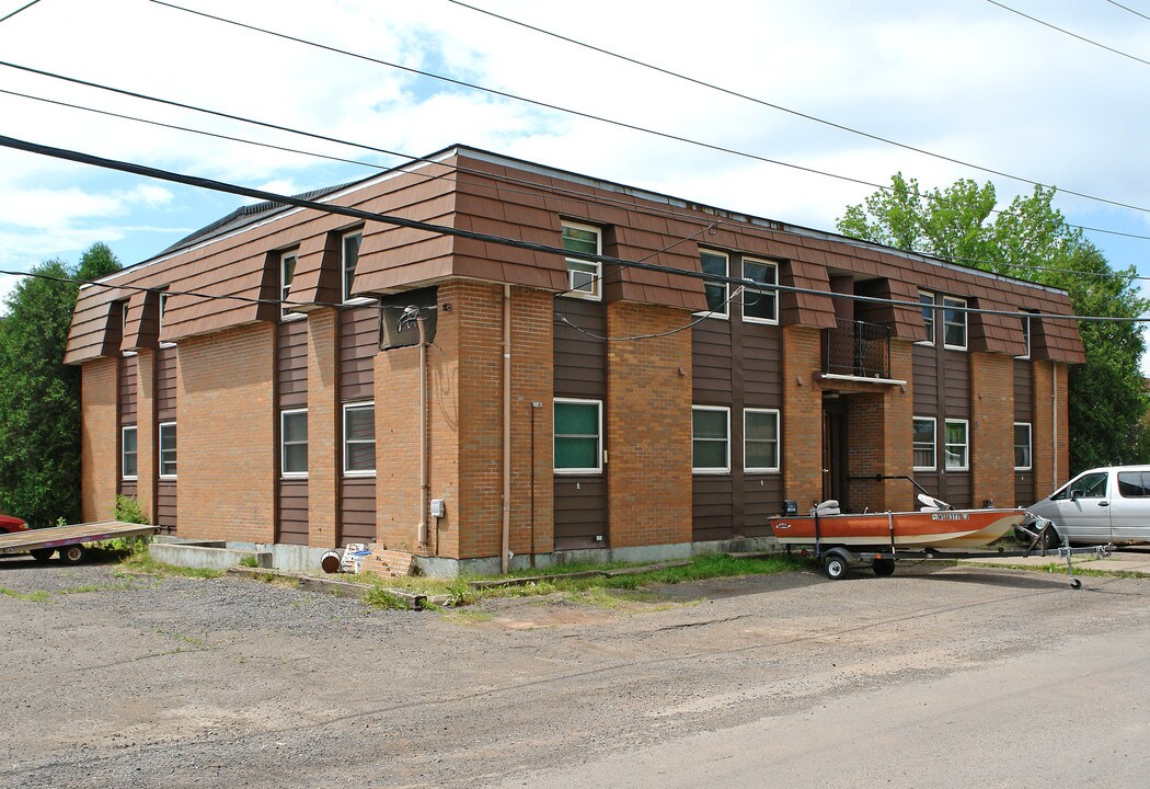 2818 John Ave in Superior, WI - Building Photo