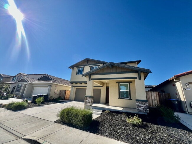 3215 Center Dr in Fairfield, CA - Building Photo - Building Photo