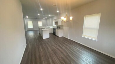 9023 Nyssa St-Unit -A in Houston, TX - Building Photo - Building Photo