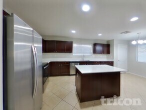 40081 W Hayden Dr in Maricopa, AZ - Building Photo - Building Photo