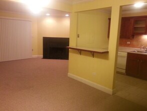 444 E Osage Ln, Unit 1 A in Palatine, IL - Foto de edificio - Building Photo