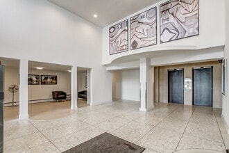 80 Speers in Oakville, ON - Building Photo - Building Photo