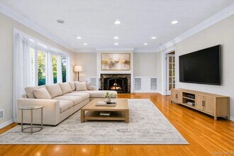 88 Spier Rd in Scarsdale, NY - Building Photo - Building Photo