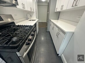 EAST 57 STREET in New York, NY - Building Photo - Building Photo