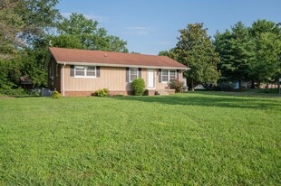 408 Wheeler Ave in Smyrna, TN - Building Photo