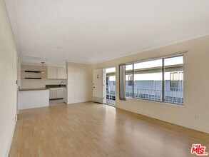 440 Raymond Ave in Santa Monica, CA - Building Photo - Building Photo