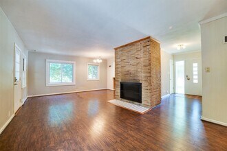 3520 Woodland St in Ames, IA - Building Photo - Building Photo