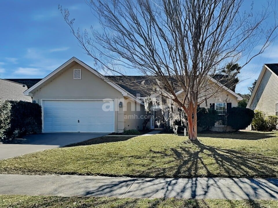 64 Lancaster Way in Richmond Hill, GA - Building Photo