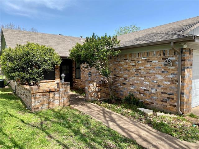 1408 Walters Dr in Granbury, TX - Building Photo - Building Photo