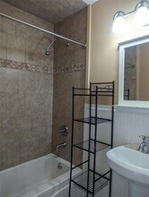 1368 S Shade Ave in Sarasota, FL - Building Photo - Building Photo