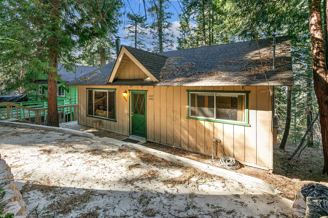 28434 Altamont Ct in Lake Arrowhead, CA - Building Photo