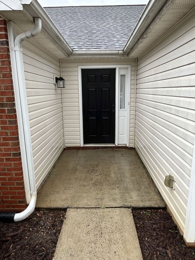 6029 Grove Creek Ln in Charlotte, NC - Building Photo - Building Photo
