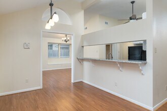 5306 Acorn Ct in League City, TX - Building Photo - Building Photo