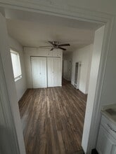 820 W Imperial Hwy, Unit 3 in Los Angeles, CA - Foto de edificio - Building Photo