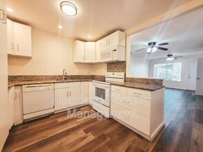 284 Roanoke Rd in El Cajon, CA - Building Photo - Building Photo