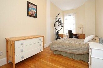 281 Beacon St, Unit 12 in Boston, MA - Building Photo - Building Photo