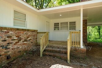 240 Melton St in Montevallo, AL - Building Photo - Building Photo