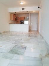 218 SE 14th St in Miami, FL - Building Photo - Building Photo