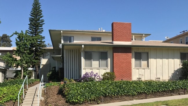 7123 Flight Ave, Unit 4