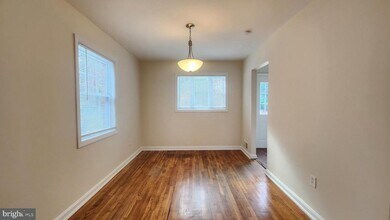 212 W Taylor Run Pkwy in Alexandria, VA - Building Photo - Building Photo