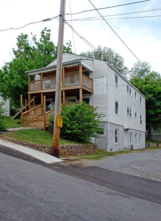 104-222 Griffitt St in Maryville, TN - Foto de edificio