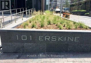 101 Erskine Ave in Toronto, ON - Building Photo - Building Photo