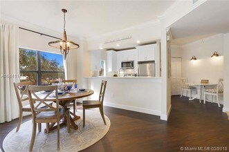 100 Uno Lago Dr-Unit -205 in North Palm Beach, FL - Building Photo - Building Photo