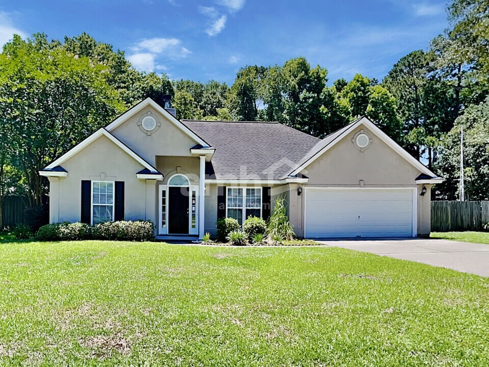 131 Junco Way in Savannah, GA - Building Photo
