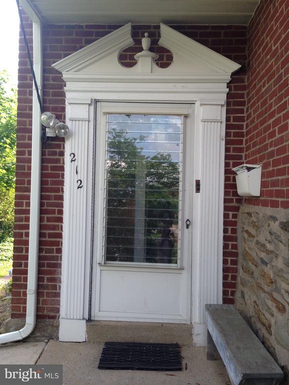property at 214 Grayling Ave
