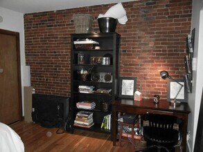 306 Newbury St, Unit 3 in Boston, MA - Building Photo - Building Photo