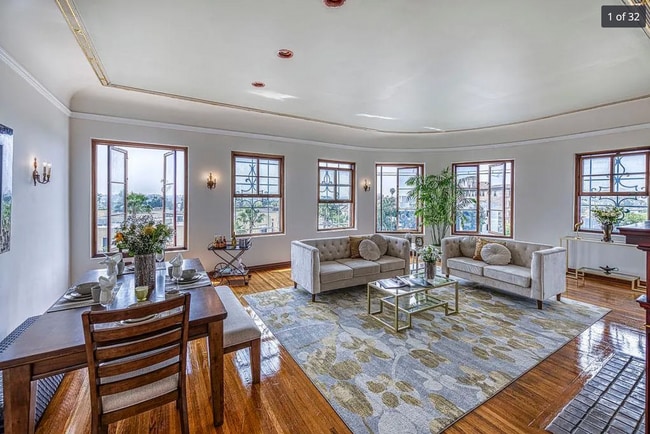 4125 Wilshire Blvd in Los Angeles, CA - Building Photo - Building Photo