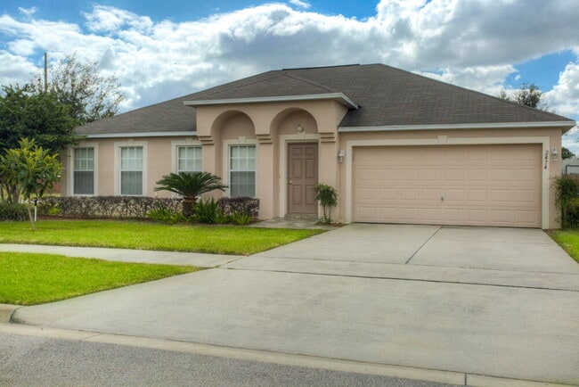 2474 Palmetto Ridge Cir
