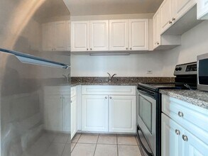 3660 N Lake Shore Dr, Unit 611 in Chicago, IL - Foto de edificio - Building Photo