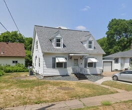 412 Putnam Dr in Eau Claire, WI - Building Photo - Building Photo
