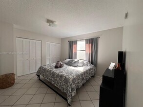 753 Michigan Ave, Unit 3C in Miami Beach, FL - Building Photo - Building Photo