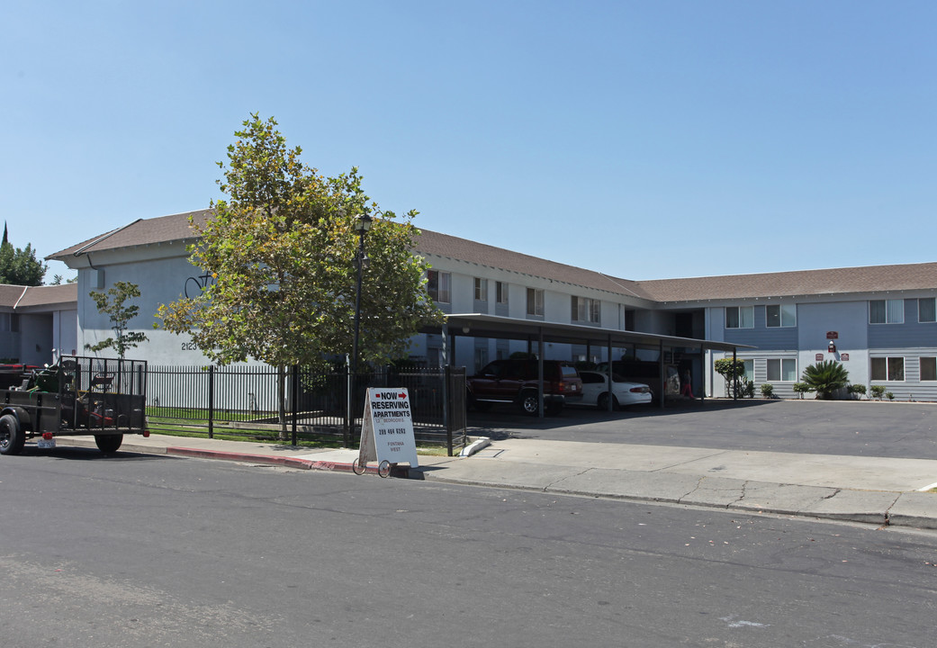 Fontana West Apartments in Stockton, CA - Foto de edificio